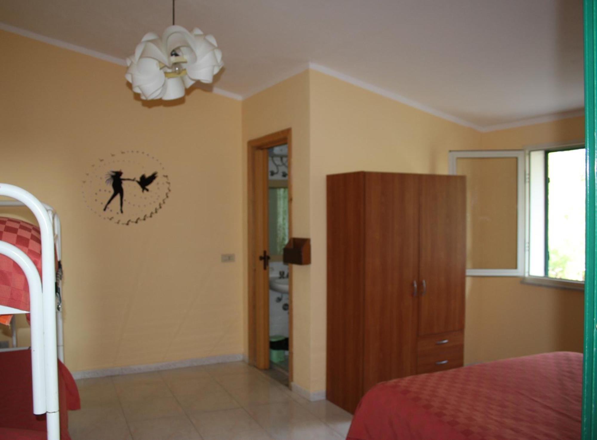 קסטל די טוסה Camere & Case Vacanze Lo Scoglio מראה חיצוני תמונה