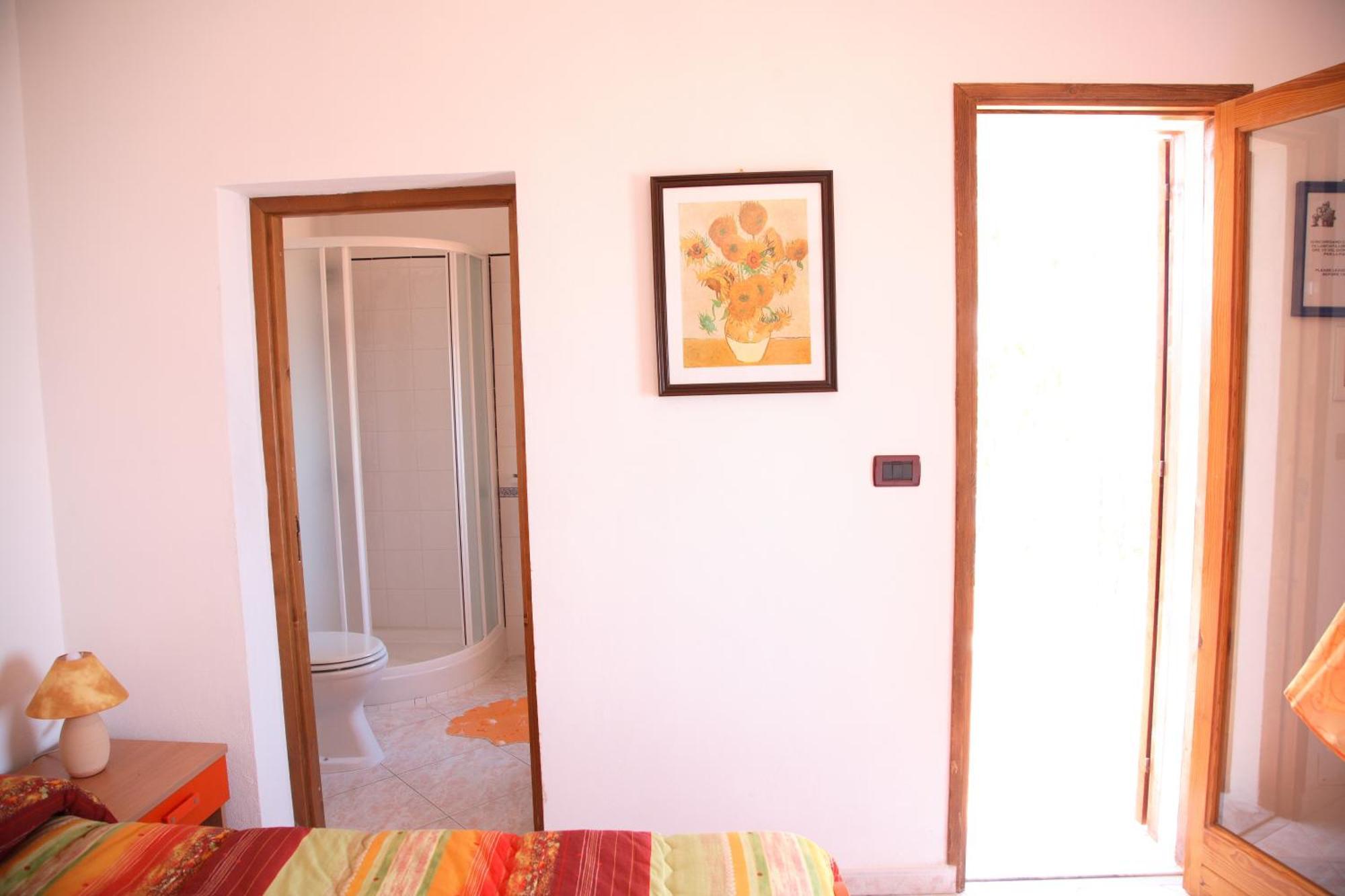 קסטל די טוסה Camere & Case Vacanze Lo Scoglio מראה חיצוני תמונה