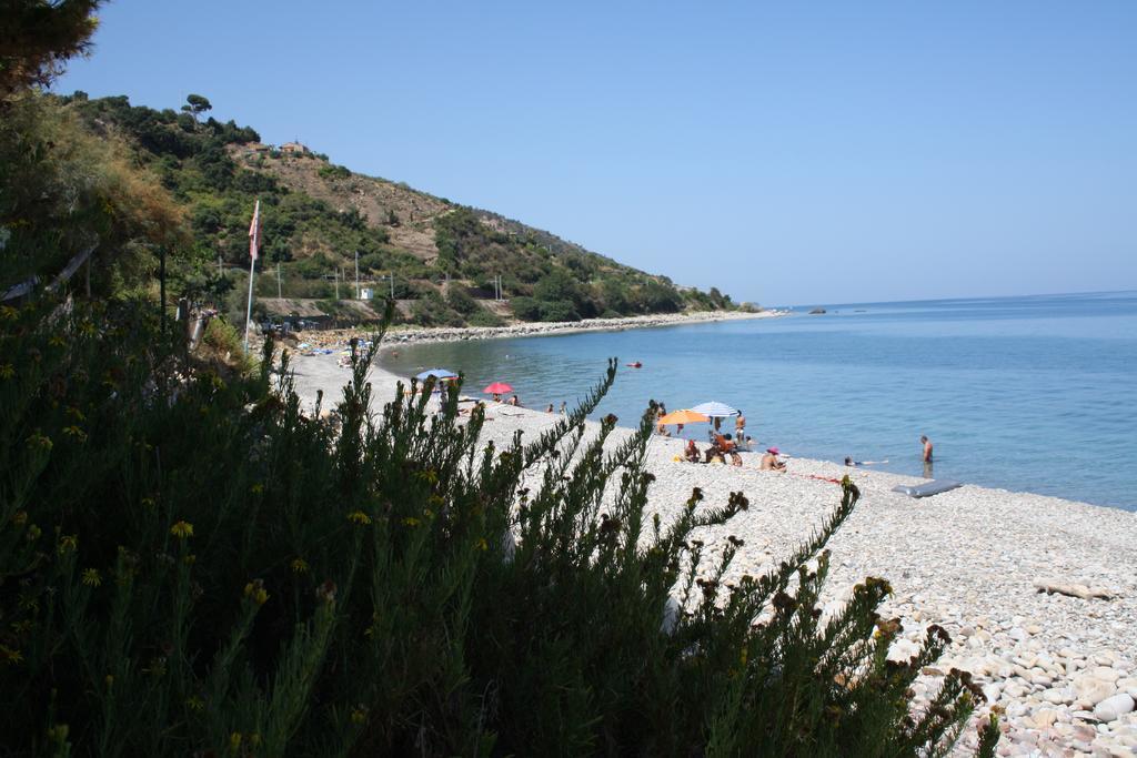 קסטל די טוסה Camere & Case Vacanze Lo Scoglio מראה חיצוני תמונה