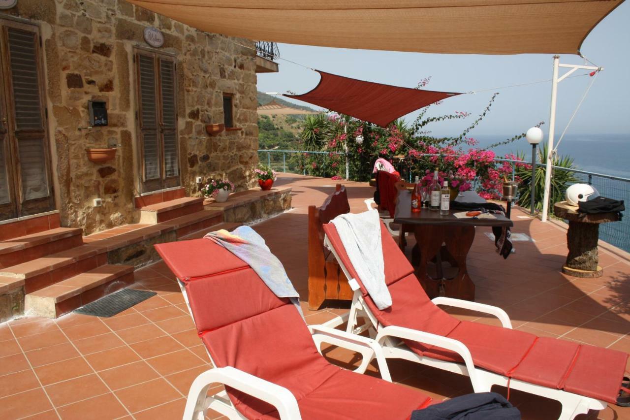 קסטל די טוסה Camere & Case Vacanze Lo Scoglio מראה חיצוני תמונה